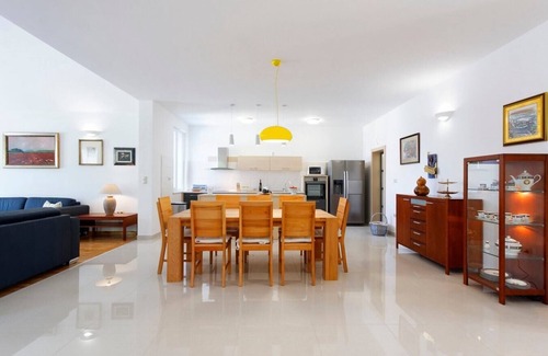 Tucepi Villa | Villa Mirma - Countryside villa with private heated pool