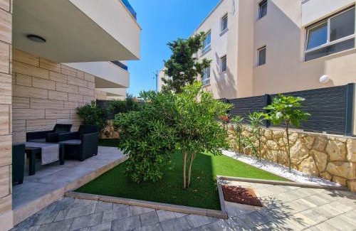 Zrce Villa | Villa Miss Sunshine with private jacuzzi
