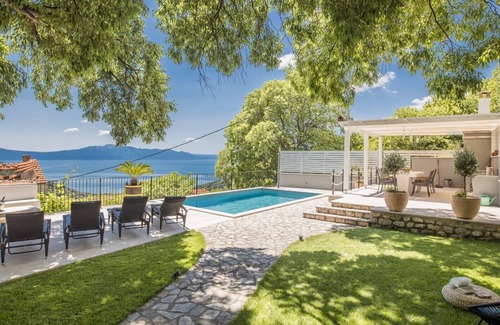 Gradac Villa | Villa con espectaculares vistas al mar, 2 dormitorios, piscina.