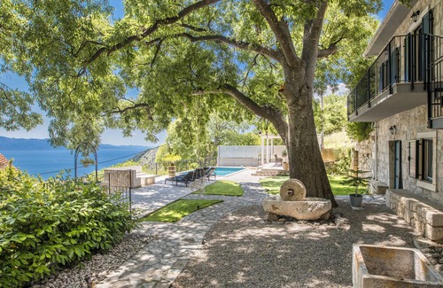 Gradac Villa | Villa con espectaculares vistas al mar, 2 dormitorios, piscina.