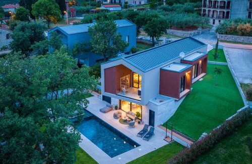Baderna Villa | Villa Mol by Villsy