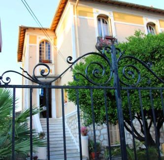 La Californie Cama Y Desayuno | Villa Mon Rêve Apartements