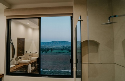 Valle de Guadalupe Hotel | Villa Montefiori