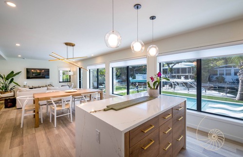 Indian Waterways Casa | Villa Morada ~ Relaxed Luxury 4 Bedroom Islamorada Home with Pool & Dockage