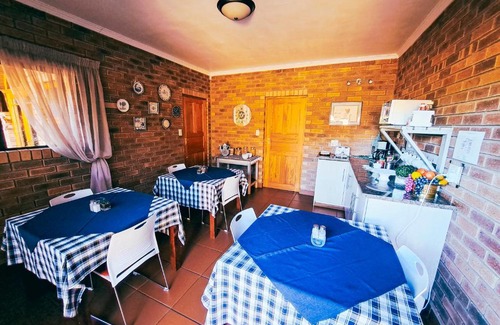 Kathu Cama Y Desayuno | Villa Mosaiko