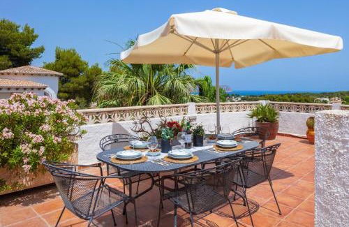 El Tosalet Villa | Villa Murales by Villa Plus