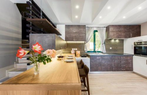 Gerani Villa | Villa Murtal