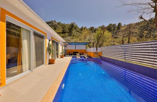 Uzumlu Villa | Villa Mustard