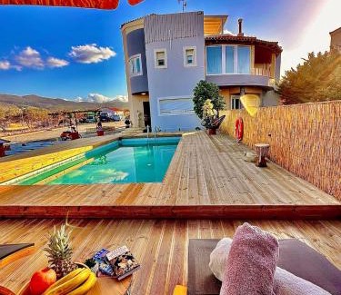 Skotino Apartamento | Villa Myrtios with Private Pool & Jacuzzi