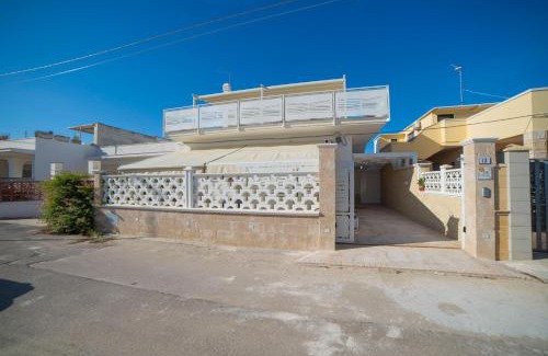 Torre Rinalda Casa | Villa Na' Lu' With Sea View Apartments