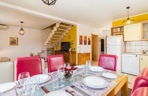 Kastel Villa | Villa Nada