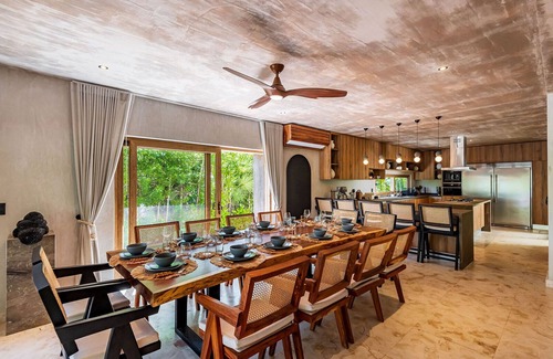 Centro de Cancún Villa | Villa Naj Kan: 9BR Beachfront Escape w/Private Pool + AC Throughout near Tulum