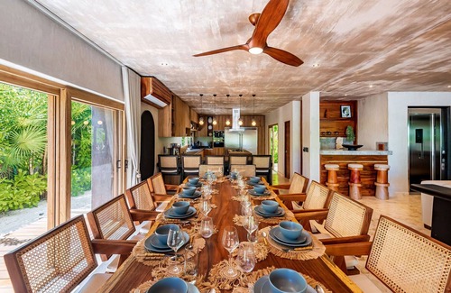 Centro de Cancún Villa | Villa Naj Kan: 9BR Beachfront Escape w/Private Pool + AC Throughout near Tulum