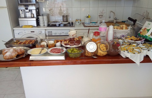 Succhivo Cama Y Desayuno | Villa Natalina
