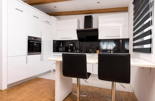 Crno Apartamento | Villa Natura Three Bedroom Apartment