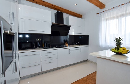 Crno Apartamento | Villa Natura Two Bedroom Apartment