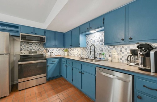 Villa West Casa | Villa Navidad ~ Aggieland Vacation Rentals