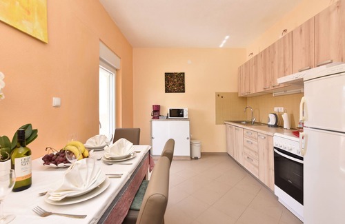 Vinjerac Villa | Villa con vista a la montaña, paz y relajación, piscina privada.