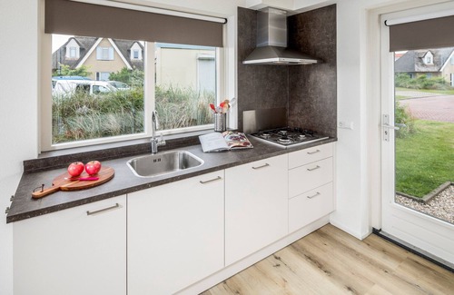 Julianadorp aan zee Villa | Villa cerca de la playa con terraza jardín