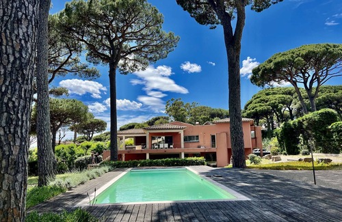 Guerrevieille Casa | VILLA NEAR THE BEACH WITH POOL, BEAUTIFUL SEA VIEW, TO RENT IN SAINTE-MAXIME