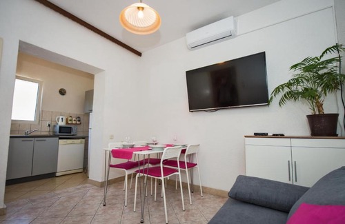 Baska Voda Apartamento | Villa Nedo