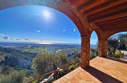 Massarosa Villa | Villa nel Borgo by Nicola Real Estate