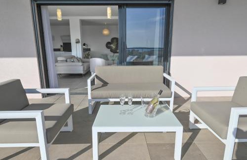 Sainte-Lucie-de-Porto-Vecchio Villa | Villa neuve et luxueuse vue mer proche Portovecchio