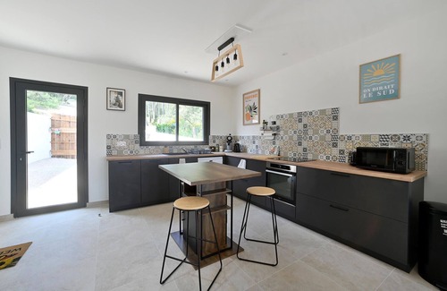 Calvisson Casa | Villa neuve proche Nîmes