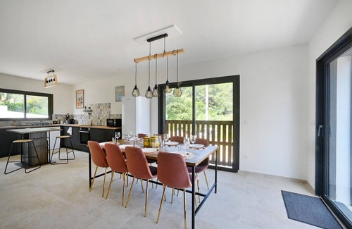 Calvisson Casa | Villa neuve proche Nîmes