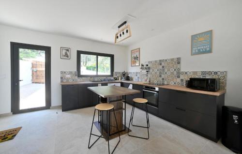 Calvisson Casa | Villa Neuve Proche Nîmes