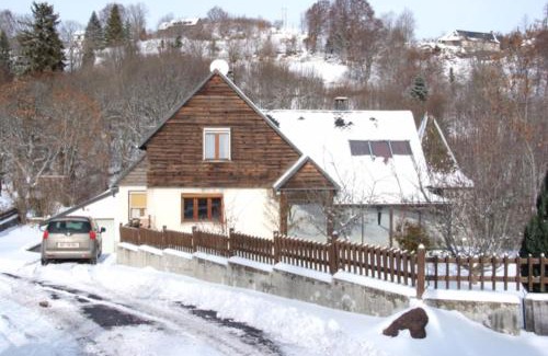 Besse-en-Chandesse Casa | Villa Nina