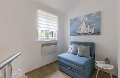 Omis Villa | Villa Nike es una villa nueva en la montaña con vistas al mar cerca de Split y Omis