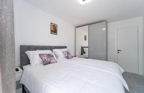 Sumartin Villa | Villa Nina