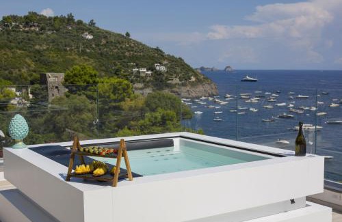 Marina del Cantone Villa | Villa Ninfea by My Villa Collection