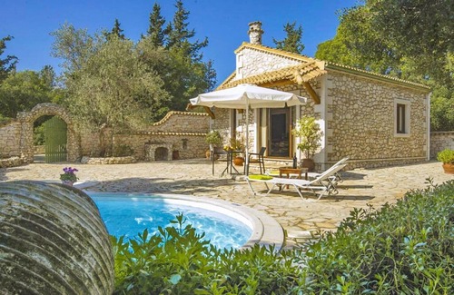Ieromonachos Villa | Villa Nionios: Large Private Pool, Walk to Beach, Sea Views, A/C, WiFi