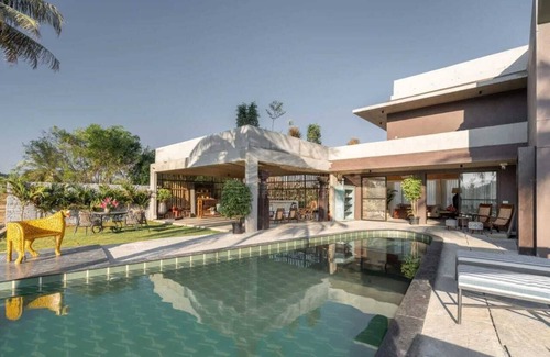 Chikkaballapur Villa | Villa Nirvaana at Nandhi Hills , Chikkaballapur Where Luxury Finds Peace.