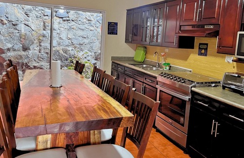 Santa Ana Casa | Villa Noelia, Suite Garden, Lago de Coatepeque.