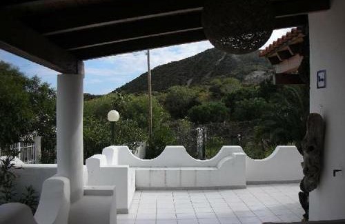 Vulcanello Casa | Villa Noir In Vulcanello