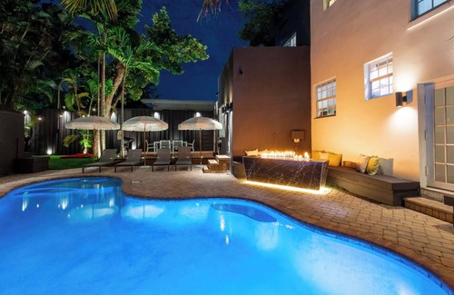 Northeast Miami Villa | Villa Oasis near-Beach-BKT Court Miami Heated Pool
