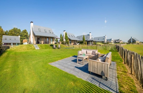 Tholen Casa | Villa Oesterdam | Sleeps 8 persons