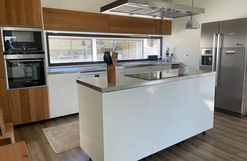 Caldas da Rainha Casa | Villa de 2016 en un terreno de 8300m2, 3 habitaciones, barbacoa, piscina.