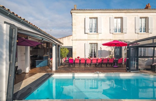 Angoulins Villa | Villa 4 * piscina cubierta climatizada jacuzzi mesa de billar fútbol mar playa pueblo