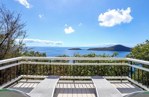 Playa Sardinas I Cama Y Desayuno | Villa offers a private balcony with picturesque views of stunning seascape areas