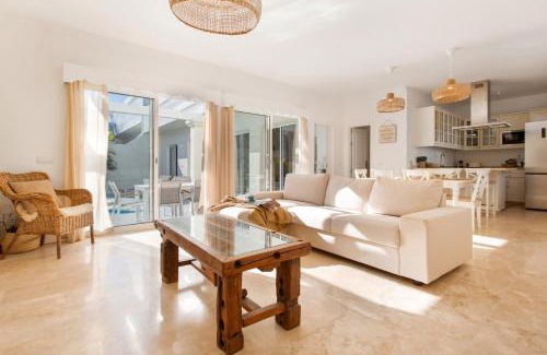 Geafond Villa | Villa Ole Bahiazul-Private Jacuzzi