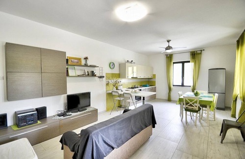 Frascinelle Casa | Villa Olga A: A cozy and welcoming apartment that is part of a villa situated in a quiet location, a few minutes from the town center, with Free WI-FI.