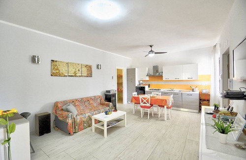 Frascinelle Casa | Villa Olga B: A cozy and welcoming apartment that is part of a villa situated in a quiet location, a few minutes from the town center, with Free WI-FI.