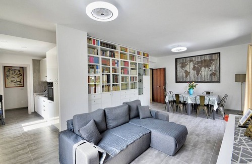 Frascinelle Casa | Villa Olga C: A cozy and welcoming apartment that is part of a villa situated in a quiet location, a few minutes from the town center, with Free WI-FI.