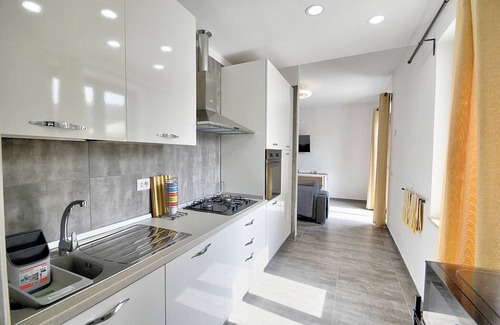 Frascinelle Casa | Villa Olga C: A cozy and welcoming apartment that is part of a villa situated in a quiet location, a few minutes from the town center, with Free WI-FI.