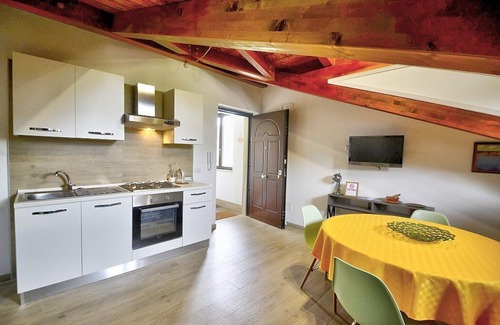 Frascinelle Casa | Villa Olga D: A cozy and welcoming apartment that is part of a villa situated in a quiet location, a few minutes from the town center, with Free WI-FI.