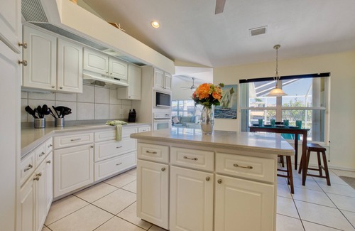 Pelican Villa | VILLA OLINDA – HEATED POOL | GULF ACCESS | BOAT RENTAL + TOURS VOUCHER INCL.